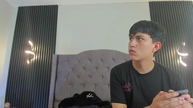 hoot booys  online show from 03/21/26, 08:57