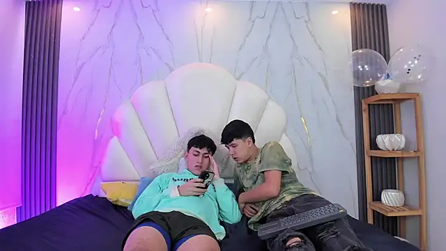 hoot booys  online show from 02/24/26, 06:09