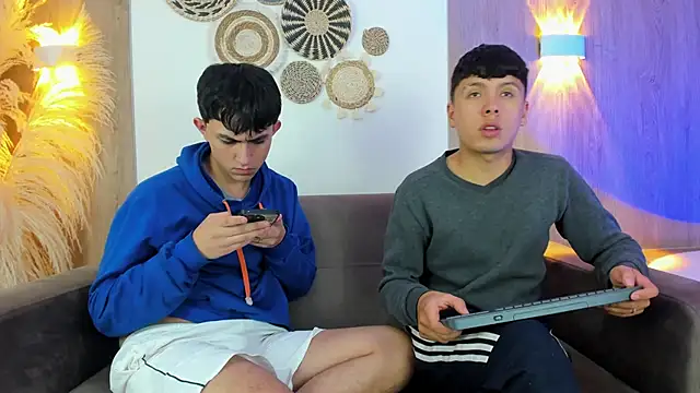 hoot booys  online show from 02/22/26, 03:53