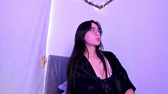 Snapshot of Madison_Grey_ chatting on 06/17/26, 03:11 Madison Grey online show from 06/17/26, 03:11