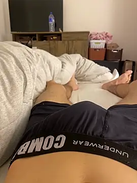 leozin01 online show from 11/07/25, 05:17