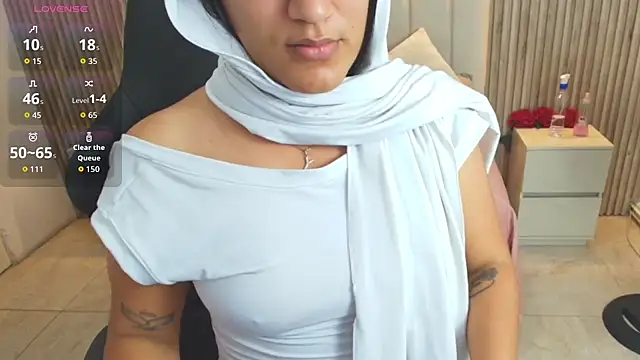 Snapshot of Aziz_daud chatting on 11/23/25, 12:04 Aziz daud online show from 11/23/25, 12:04