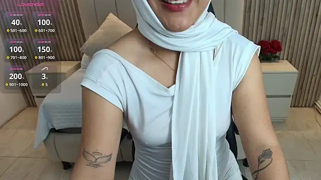 Snapshot of Aziz_daud chatting on 10/21/25, 12:15 Aziz daud online show from 10/21/25, 12:15