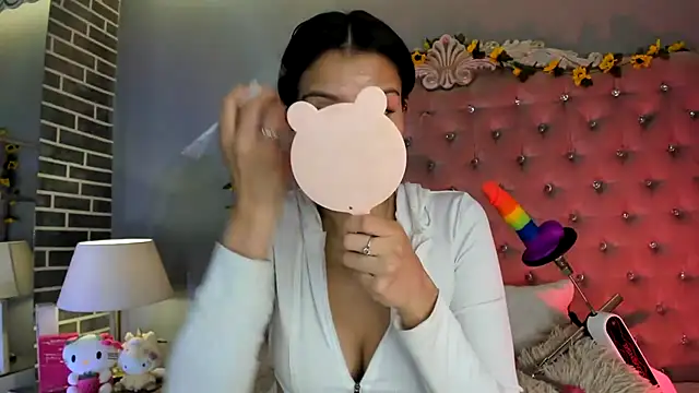 Snapshot of TanyaBello chatting on 07/18/26, 03:59 TanyaBello online show from 07/18/26, 03:59