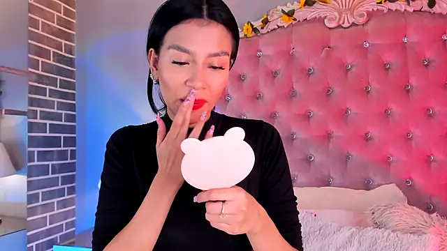 TanyaBello online show from 05/20/26, 02:19