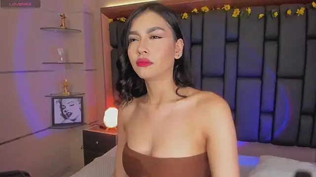 TanyaBello online show from 11/28/25, 01:11