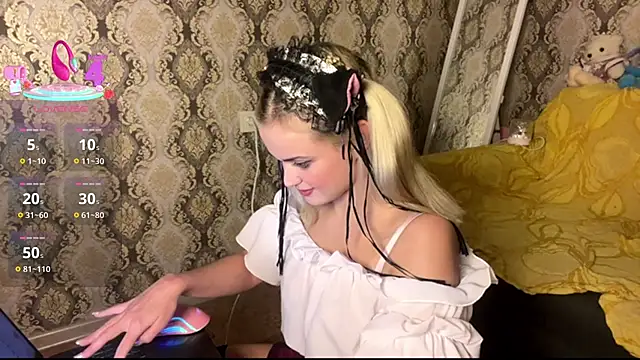 Mirabella333 online show from 11/04/25, 10:13