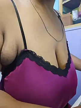 Snapshot of Desi_Maya69 chatting on 07/12/26, 05:47 Desi Maya69 online show from 07/12/26, 05:47