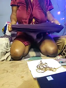 Snapshot of Desi_Maya69 chatting on 11/27/25, 06:08 Desi Maya69 online show from 11/27/25, 06:08