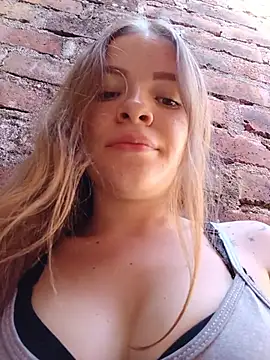 bambiluly online show from 07/10/26, 07:36