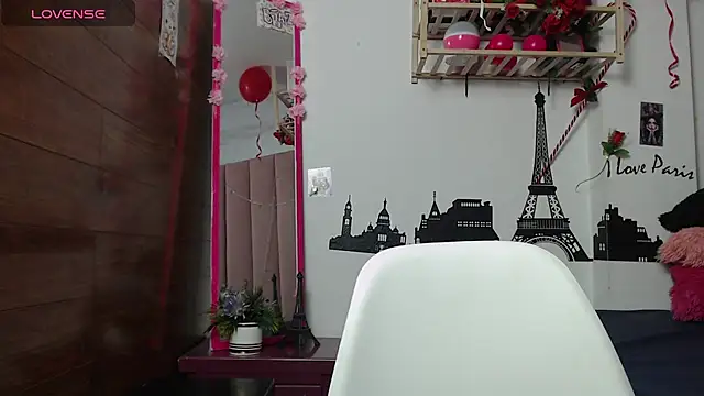 petite coral online show from 03/16/26, 02:08