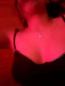 petite coral online show from 03/06/26, 12:38