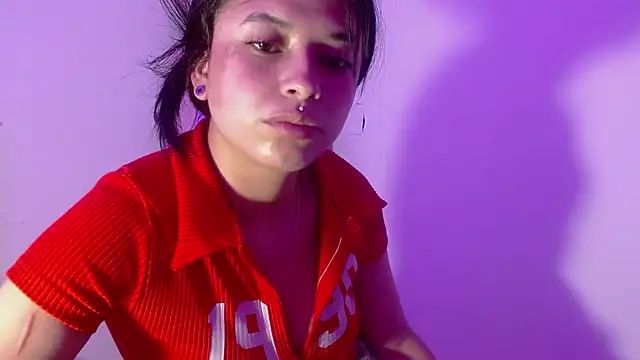 petite coral online show from 03/30/26, 09:38