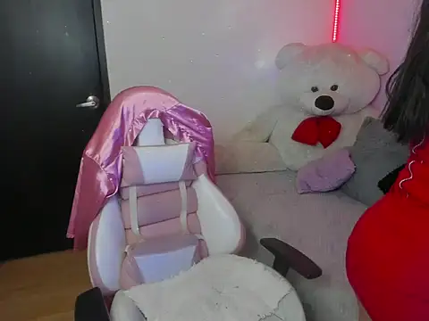 mia  abbey online show from 11/14/25, 11:41