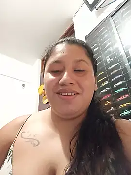 Snapshot of laurita_goloza39 chatting on 07/15/26, 12:06 laurita goloza39 online show from 07/15/26, 12:06