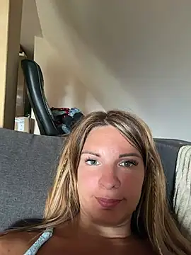 kinkysarahx online show from 07/21/26, 08:37