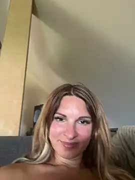 kinkysarahx online show from 06/18/26, 01:49
