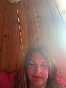 Snapshot of kinkysarahx chatting on 07/19/26, 08:45 kinkysarahx online show from 07/19/26, 08:45