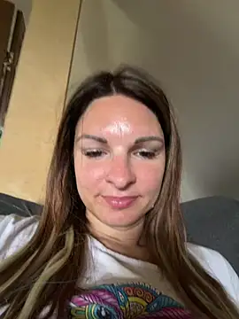 kinkysarahx online show from 05/13/26, 07:59