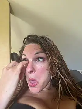 kinkysarahx online show from 06/02/26, 11:54