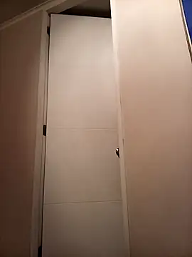 lilivalkova online show from 04/21/26, 02:51