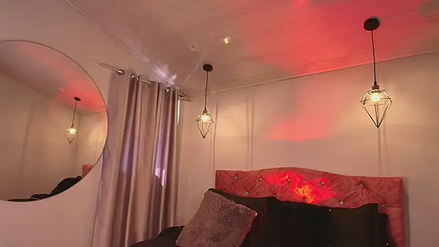 ivy bonnie online show from 12/16/25, 01:59