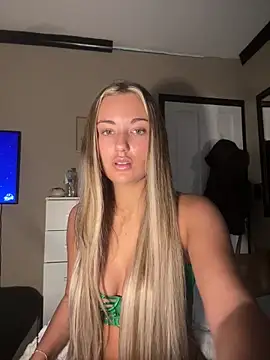 LaceyMilliexoxo online show from 11/27/25, 09:54