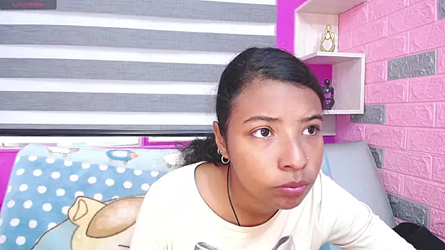 Zoe Rider online show from 12/04/25, 12:37