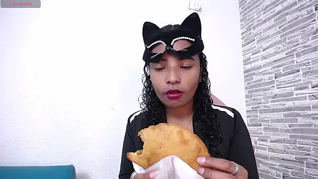 Zoe Rider online show from 10/31/25, 12:46