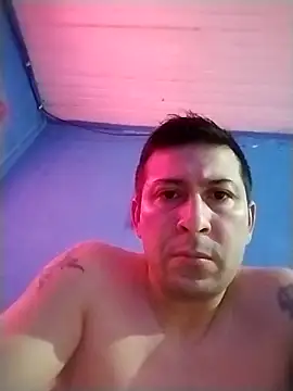 Snapshot of fermariana chatting on 12/18/25, 01:26 fermariana online show from 12/18/25, 01:26