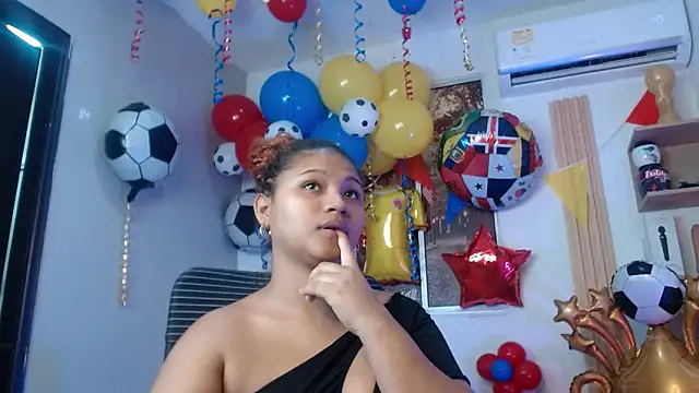 Snapshot of miel_alisha chatting on 06/12/26, 02:37 miel alisha online show from 06/12/26, 02:37
