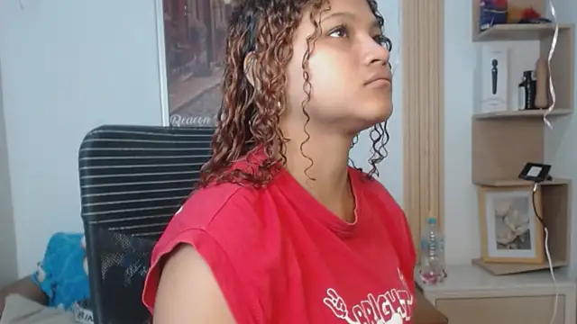 Snapshot of miel_alisha chatting on 06/07/26, 12:54 miel alisha online show from 06/07/26, 12:54