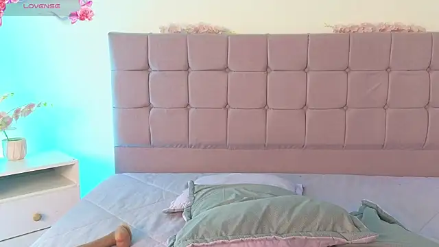 GabbieHill online show from 12/13/25, 09:10