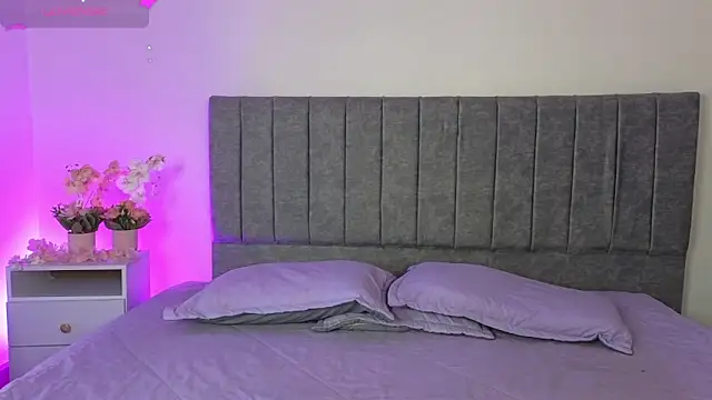 GabbieHill online show from 10/22/25, 07:46