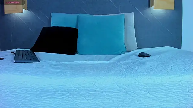 iamdoll online show from 03/25/26, 08:41