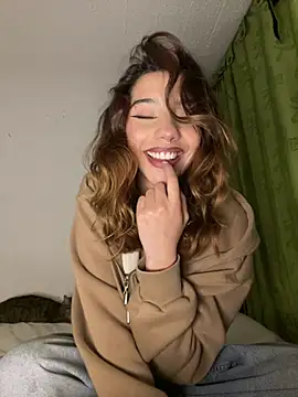 MiaaCute- online show from 05/19/26, 11:01