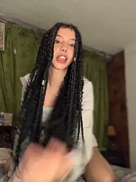 MiaaCute- online show from 11/13/25, 01:09