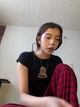 MiaaCute- online show from 06/12/26, 10:18