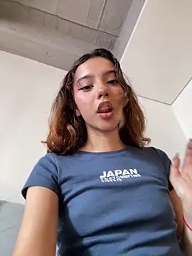 MiaaCute- online show from 05/20/26, 09:23