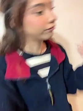 MiaaCute- online show from 04/22/26, 08:26