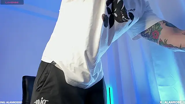 AlanRose01 online show from 11/27/25, 01:55