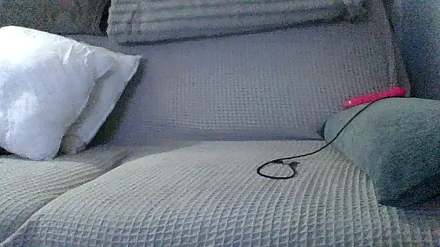 Lolaaa17740 online show from 11/28/25, 06:41