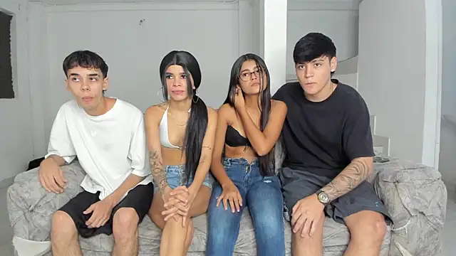 Snapshot of HottWett chatting on 10/29/25, 07:02 HottWett online show from 10/29/25, 07:02