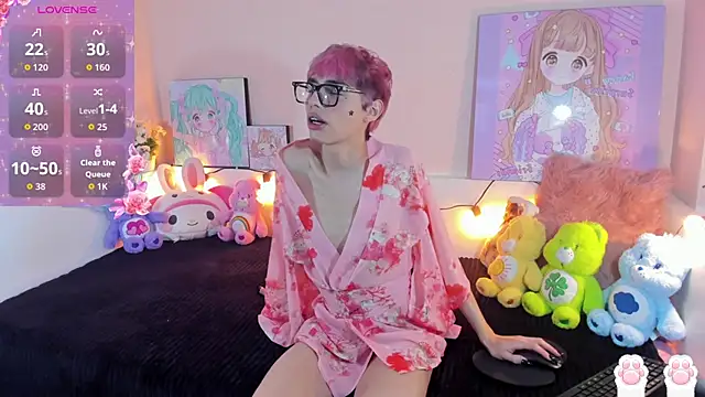 Strawberry Kitty  online show from 12/01/25, 04:13