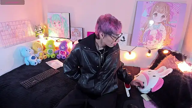 Strawberry Kitty  online show from 11/29/25, 04:01