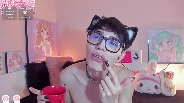 Strawberry Kitty  online show from 01/17/26, 04:05