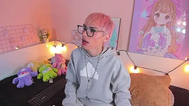 Strawberry Kitty  online show from 11/09/25, 05:00