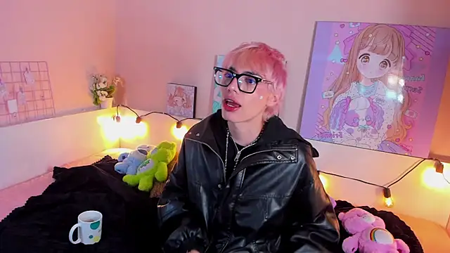 Strawberry Kitty  online show from 10/25/25, 04:00