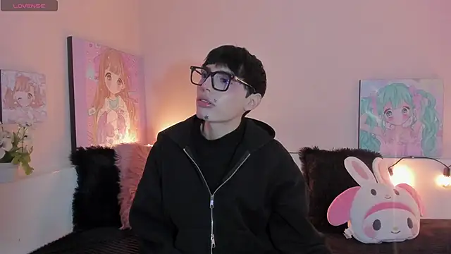 Strawberry Kitty  online show from 02/06/26, 03:46