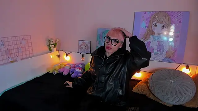 Strawberry Kitty  online show from 11/03/25, 03:23